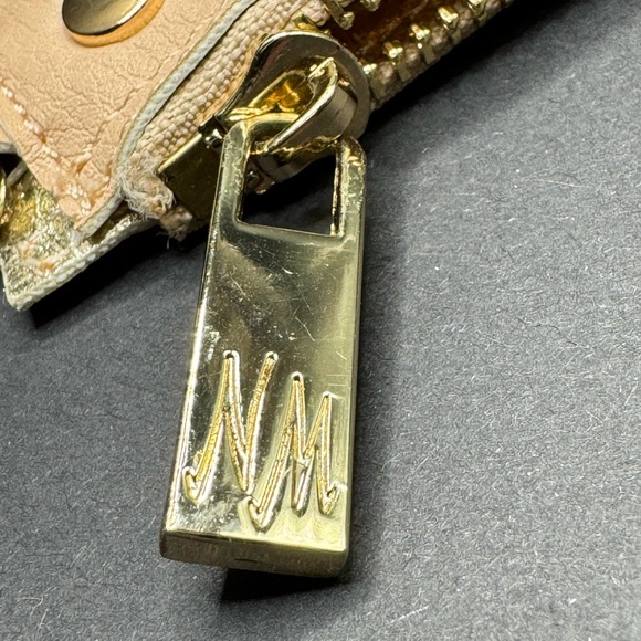 Neiman Marcus Wristlet Pouch - Preloved, Like New! - Picture 5 of 5